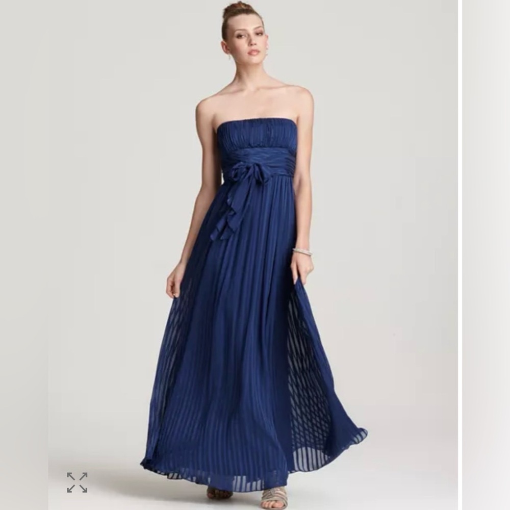 BCBGMAXAZRIA 100% Silk Timona Strapless Pleated Gown in color Ink